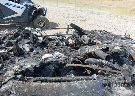 1998 Chevrolet Corvette из США, поврежденный, VIN 1G1YY32G0W5124023